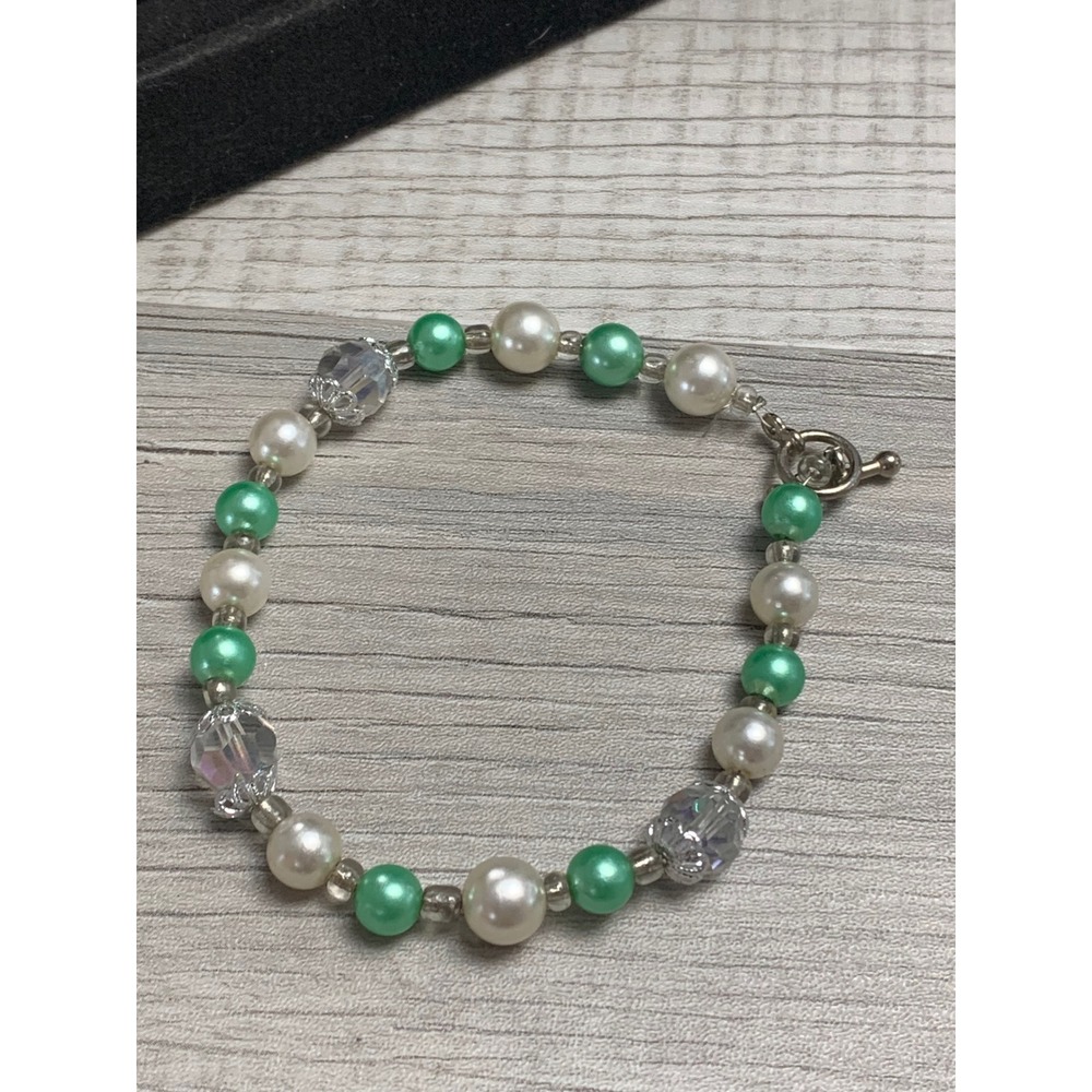 Green and White Faux Pearl Crystal Beaded Toggle Bracelet 8 Inch